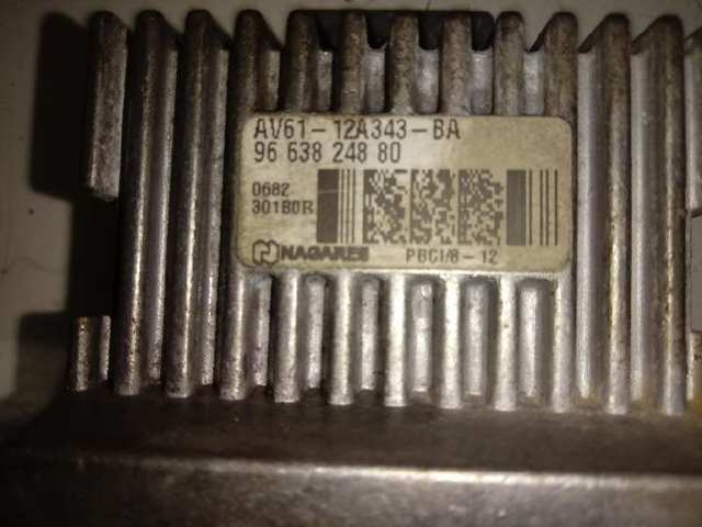 Relé de los calentadores 9663824880 Land Rover