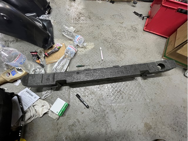 9816768080 Peugeot/Citroen Absorbedor del parachoques delantero