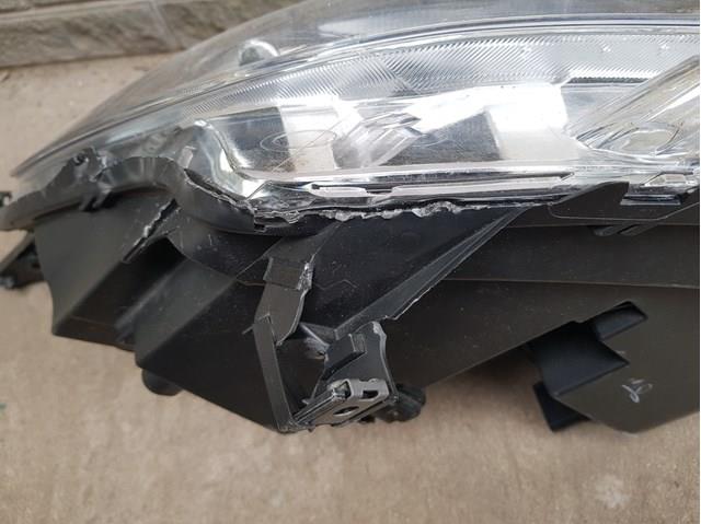 Faro delantero derecho Peugeot/Citroen 9677810280