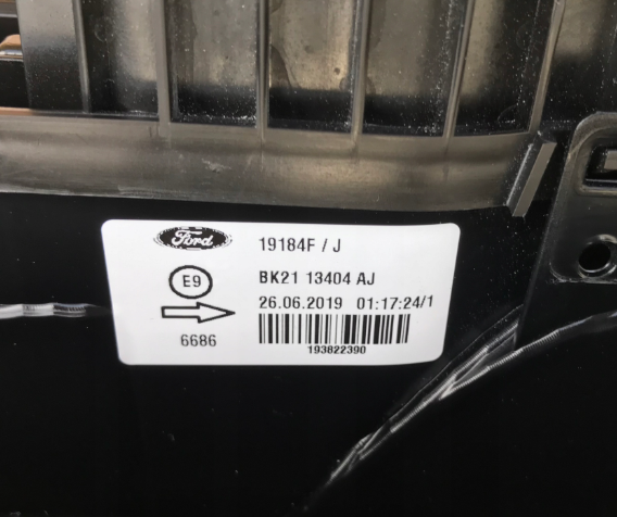 Comprar BK2113404AJ Ford Piloto trasero derecho
