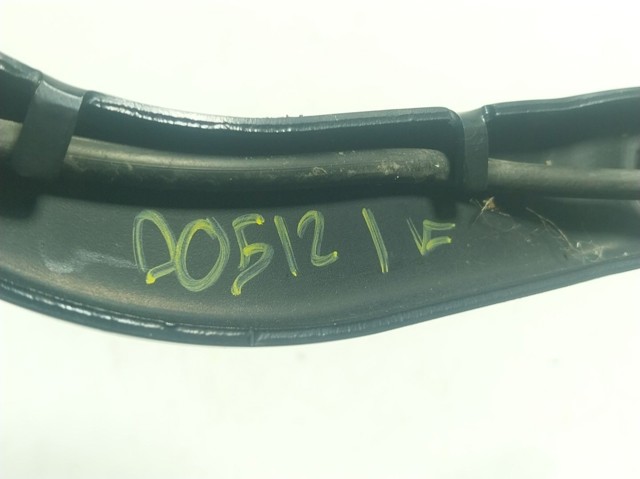 Brazo del limpiaparabrisas A910820320064 Mercedes