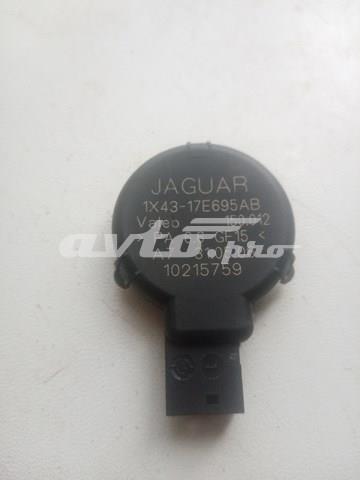 1X4317E695AB Jaguar