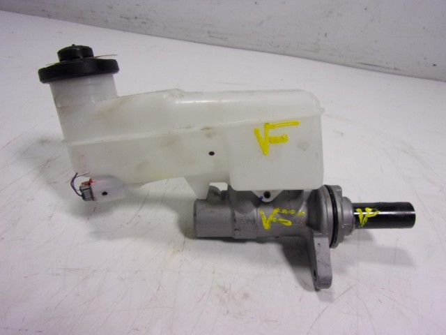 Cilindro principal de frenos para Toyota Hilux  GUN12, GUN13
