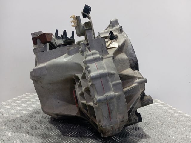 Comprar D2C4B Mazda Caja de cambios mecánica completa