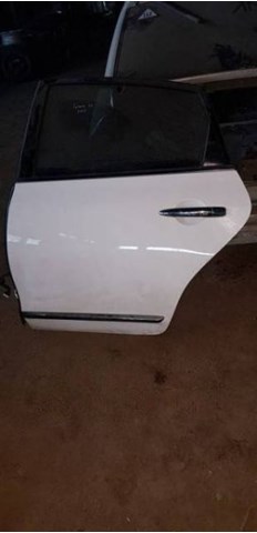 Puerta trasera izquierda Nissan Teana (J32)