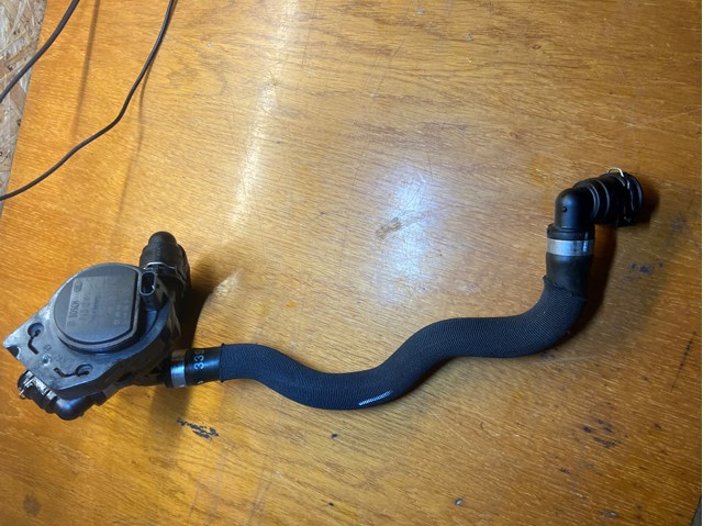 9833874480 Peugeot/Citroen Bomba refrigerante coche