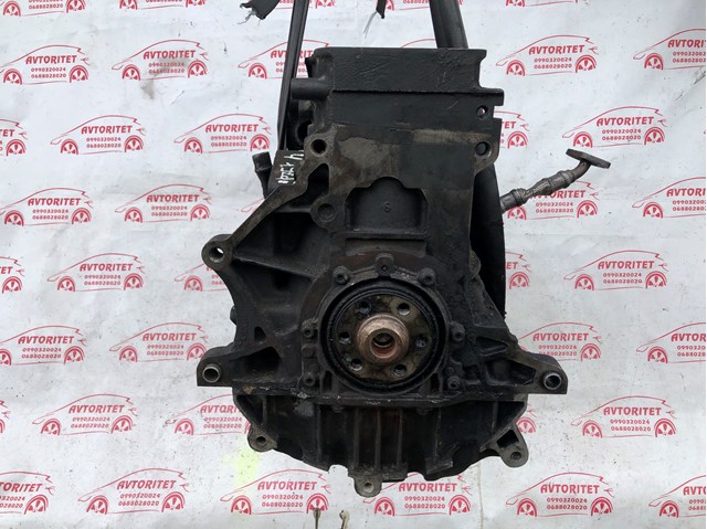 Bloque de cilindros del motor VAG 038103021C