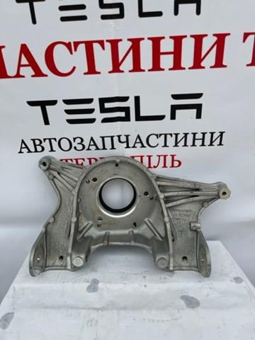 104403700C Tesla copa de soporte del resorte delantero