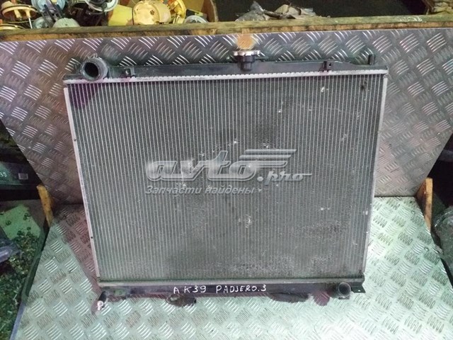 MR968289 Mitsubishi Refrigeración del motor