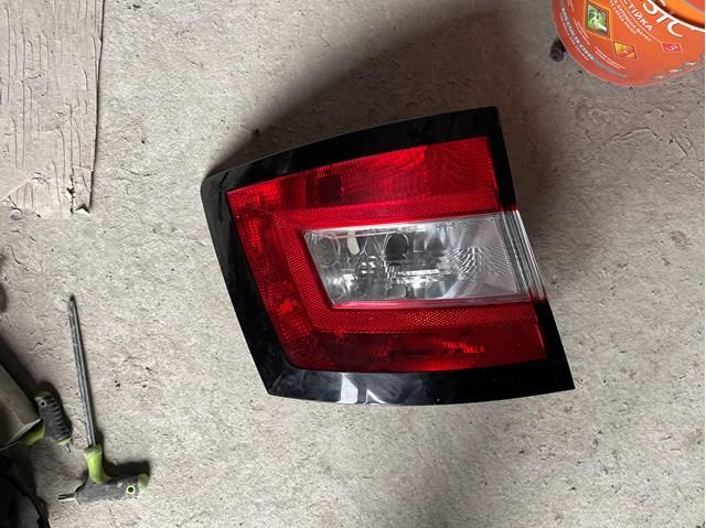 Piloto trasero izquierdo VAG 6V9945095