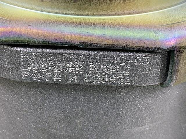 LR024738 Land Rover Soporte de caja de velocidades