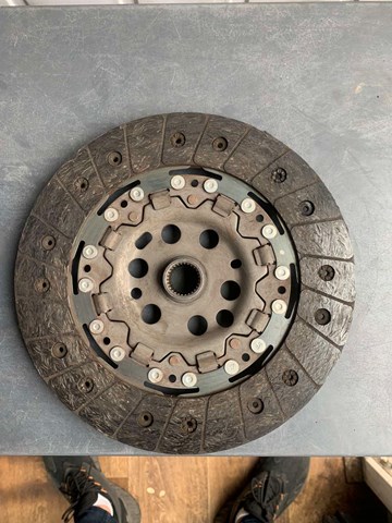 03G141025C VAG plato de presion del embrague funcion