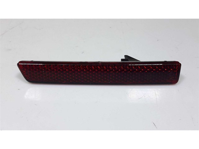 Reflector trasero izquierdo del parachoques 51810678 Fiat/Alfa/Lancia