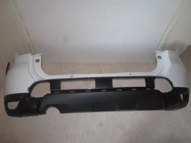 Parachoques trasero 850222027R Renault (RVI)