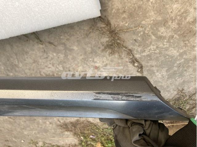 Moldura central del parachoques delantero 5NA807532YE4 VAG