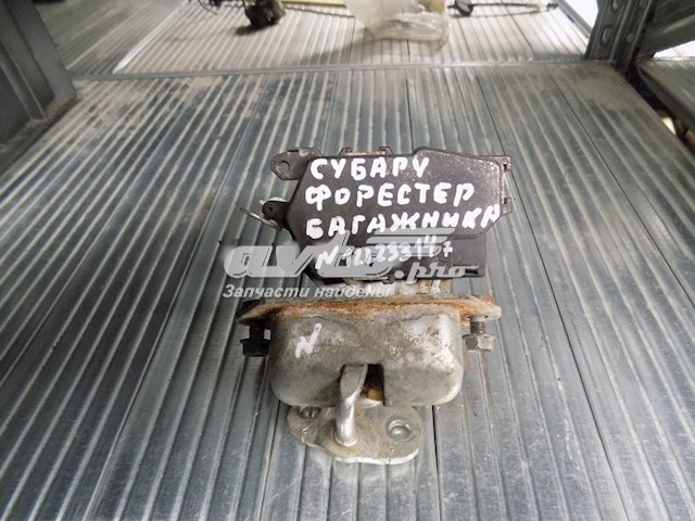 Cerradura de puerta trasera Subaru 63032SA000