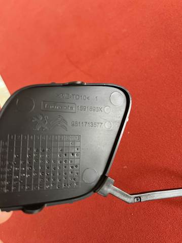 98117135XT Peugeot/Citroen Cobertura de parachoques, enganche de remolque, delantera 