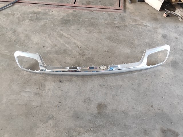 A1678853103 Mercedes Embellecedor central del parachoques trasero
