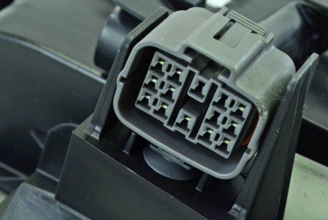 Comprar KB8P51041E Mazda Faro delantero izquierdo