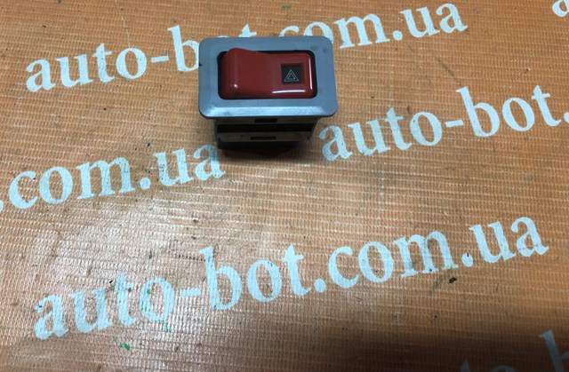 Boton De Alarma Mitsubishi L 300 (P1T)