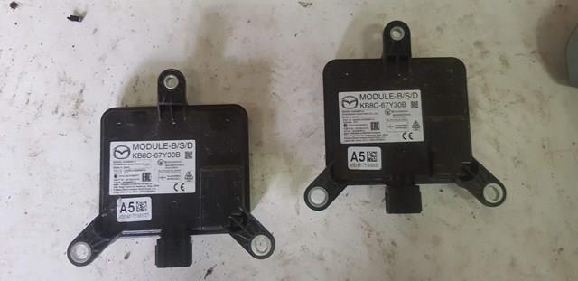 KB8C67Y30B Mazda Sensor de ángulo muerto trasero
