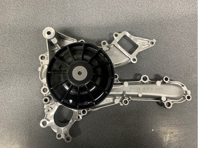 Comprar A2762010701 Mercedes Bomba de agua para motor