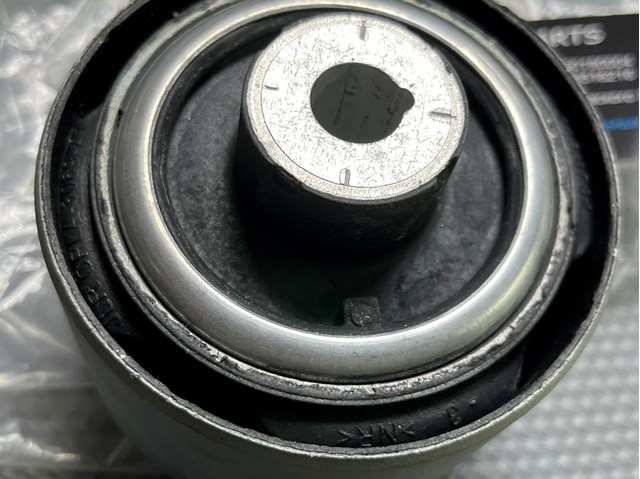 Comprar LR148836 Land Rover Silentblock