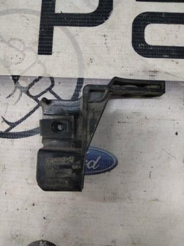 Soporte de fijación del faro delantero derecho DS7313A004AE Ford