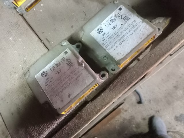 1J0909607 VAG Módulo de control de airbag
