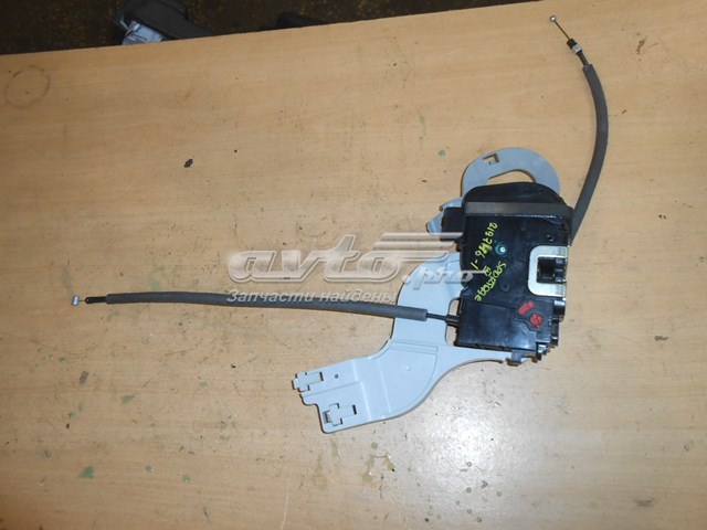 814203U000 Hyundai/Kia cerradura de puerta trasera derecha