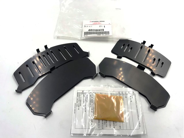 Comprar 4605B909 Mitsubishi Chapa antirruido de fijación de la pastilla de freno delantera