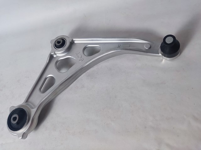 Brazo inferior derecho de la suspensión delantera 545006CA0A Nissan/Infiniti