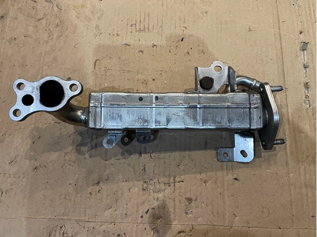 Enfriador de recirculación de gases de escape EGR Mazda SH012030Y