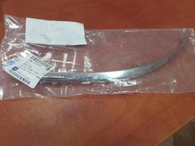 Comprar 1409009 General Motors Moldura de parachoques trasero derecho