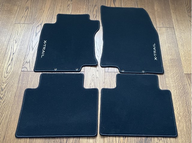 KE7456F001 Nissan/Infiniti Alfombrillas para coche
