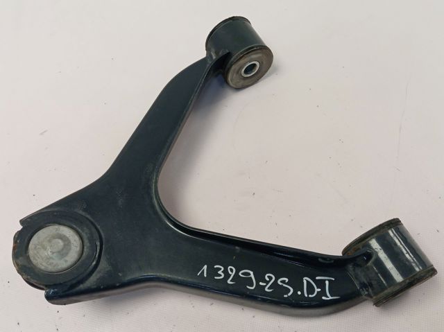 5801564293 Iveco Brazo superior izquierdo/derecho de suspensión delantera
