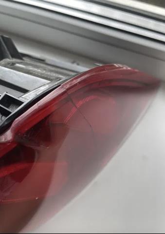 Piloto trasero izquierdo 9817301180 Peugeot/Citroen