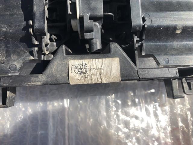 Persiana del radiador A1675000602 Mercedes