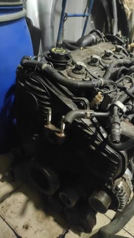 RF7J02300A Mazda motor completo