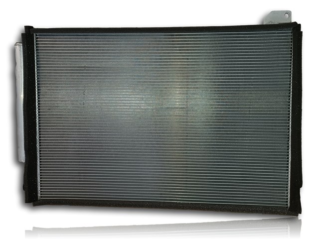 9531052R00 Suzuki Radiador de aire acondicionado