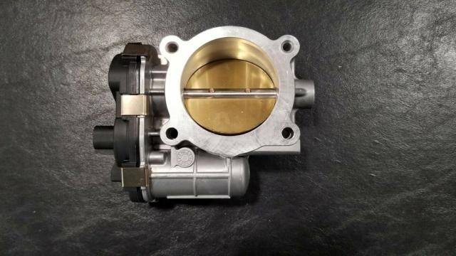 Cuerpo de aceleración completo General Motors 12595829 precio, desde 195,60 EUR