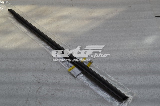 Moldura De Cristal De La Ventana De La Puerta Delantera Izquierda GM 96541722