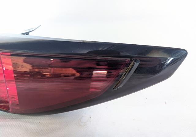 Piloto trasero exterior derecho Mazda KB8M51150F precio, desde 119,96 EUR