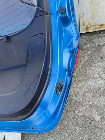  Puerta trasera Mitsubishi Lancer 