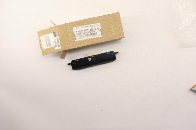 Comprar Boton warning Dacia Sandero III 