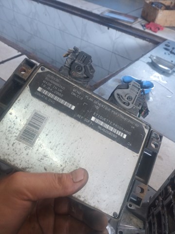 Módulo de control del motor Peugeot/Citroen 9641390180