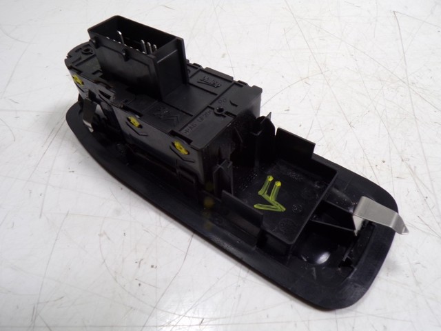 96751129ZD Peugeot/Citroen Unidad de control de elevalunas delantera izquierda