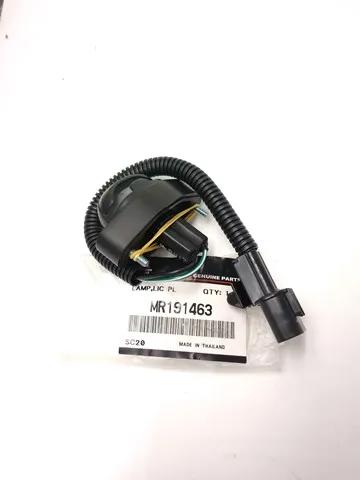  Luz matricula Mitsubishi L 200 3