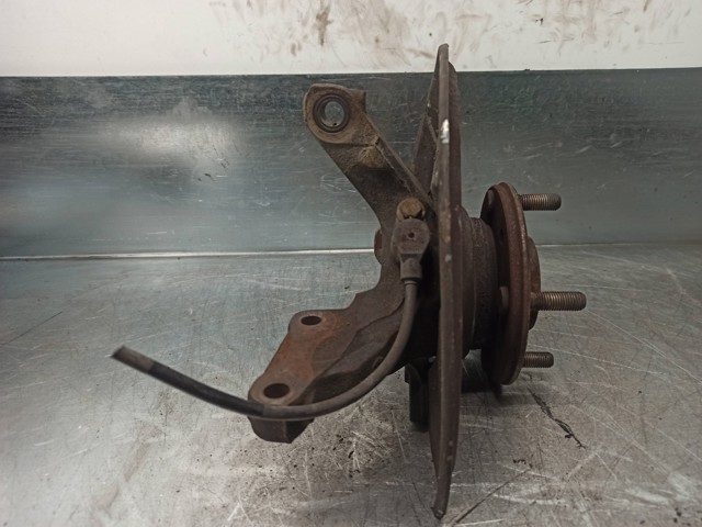 30884172 Volvo Mangueta delantera izquierda