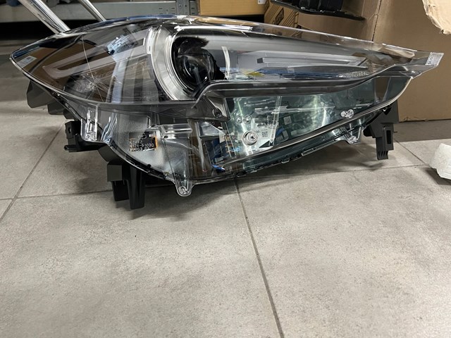 Faro delantero derecho Mazda KB8N51031H